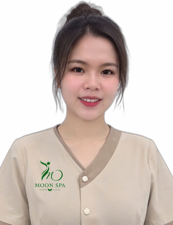 Hà Nguyễn tại Moon Spa